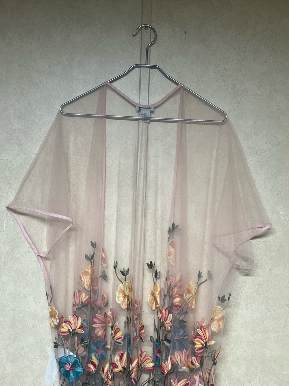 Haute Hippie pink sheer floral embroidered kimono with fringe trim - Picture 6 of 11